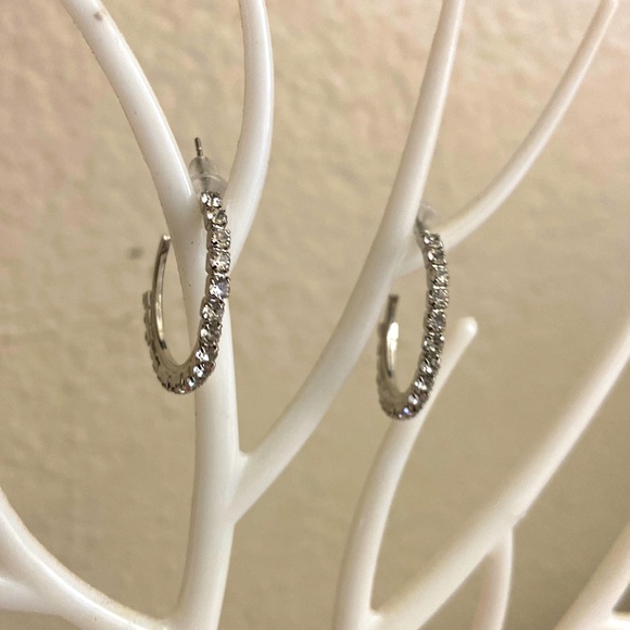 5/$10❤️❤️❤️RHINESTONED HOOPS Dangling Earring’s - Picture 1 of 4
